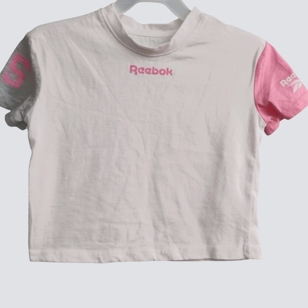 Reebok bundle two toddler girl Tshirts 👕 size 4  🔥 5$ if you get bundle 🔥 - Picture 3 of 6